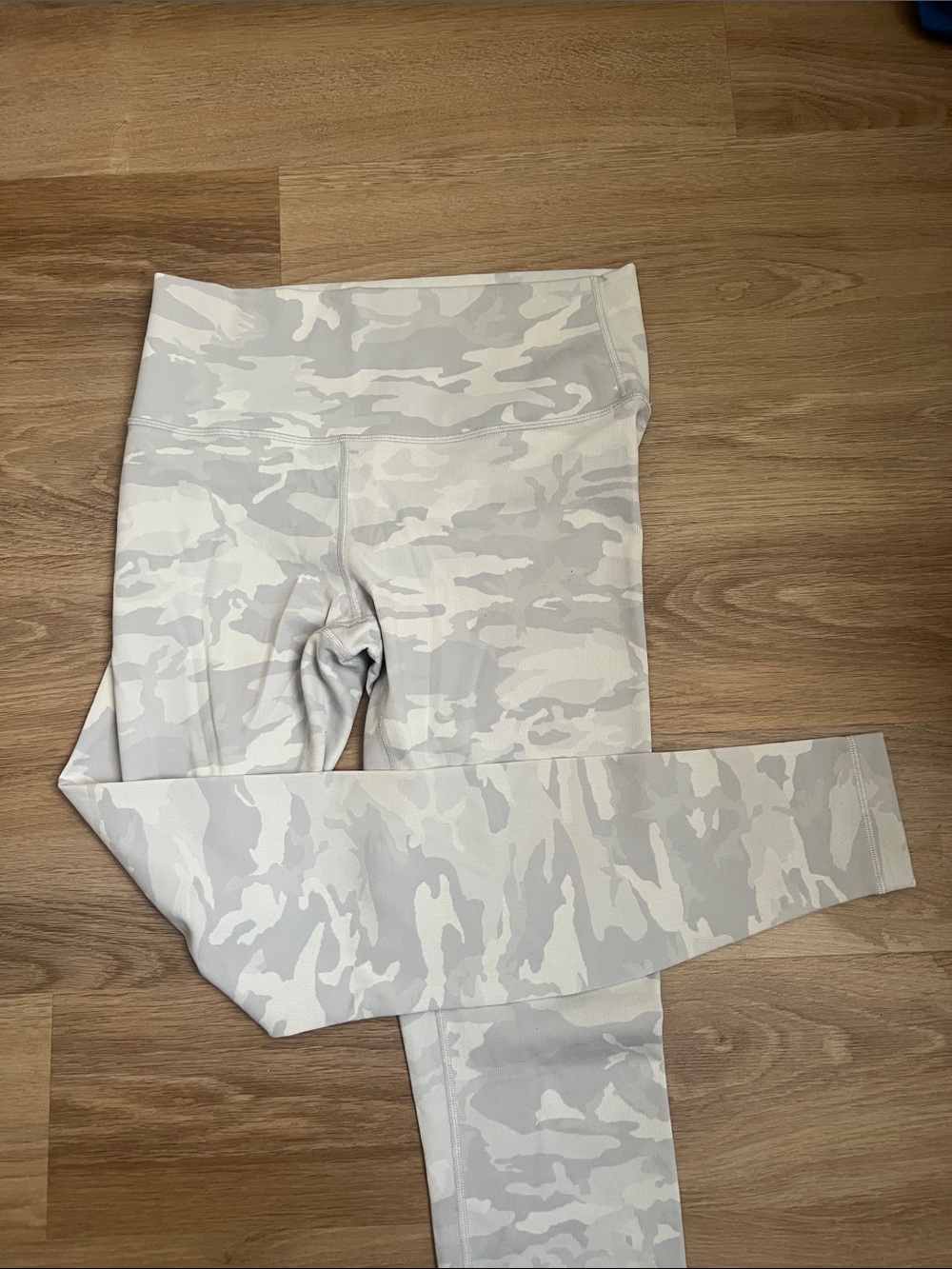Lululemon Camo Leggings - Picture 4 of 6